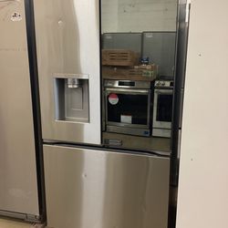 LG 26 cu.ft. French Door Refrigerator with Mirrored InstaView and Ice Maker in Stainless Steel