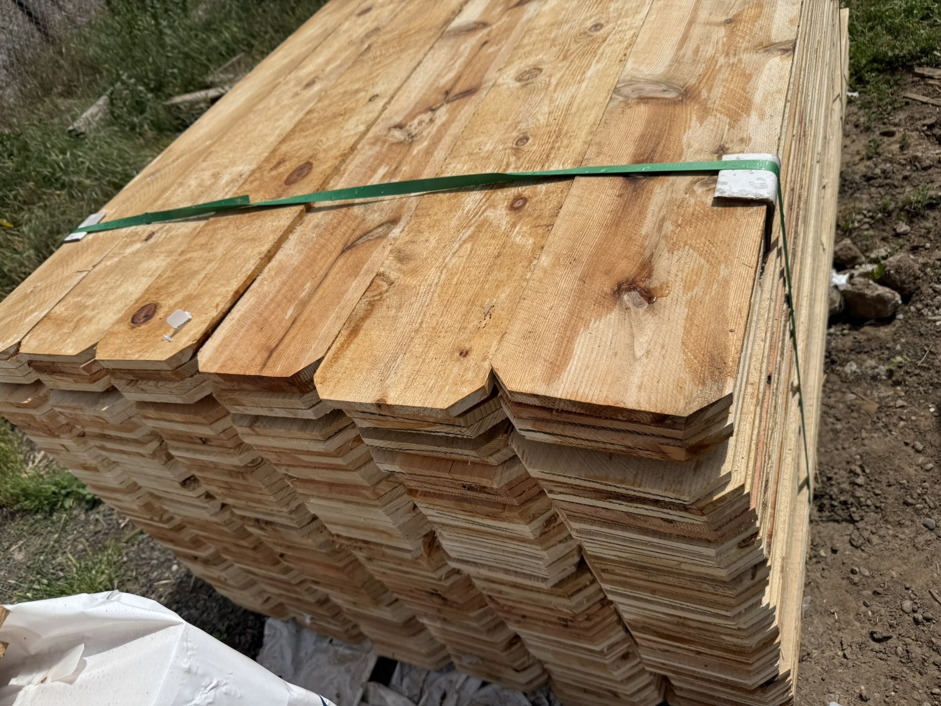 NEW WOOD FOR FENCE MADERA NUEVA PARA CERCOS