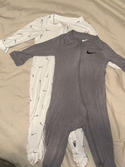 Nike Long sleeve Onsies