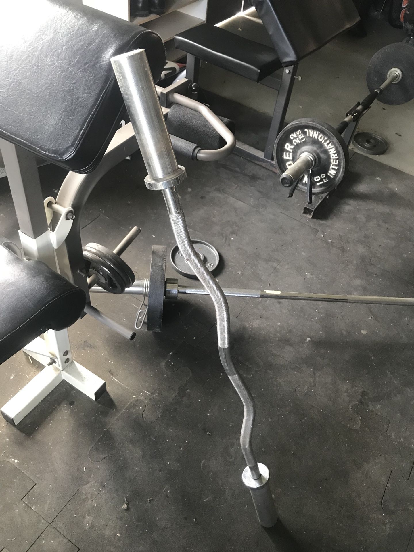 Selling 1- Olympic Curl Bar