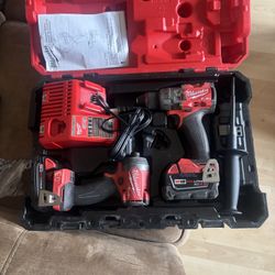 Milwaukee FUEL M18 Impact/drill Combo Kit 