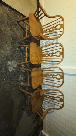 Vintage 4 dining room chairs