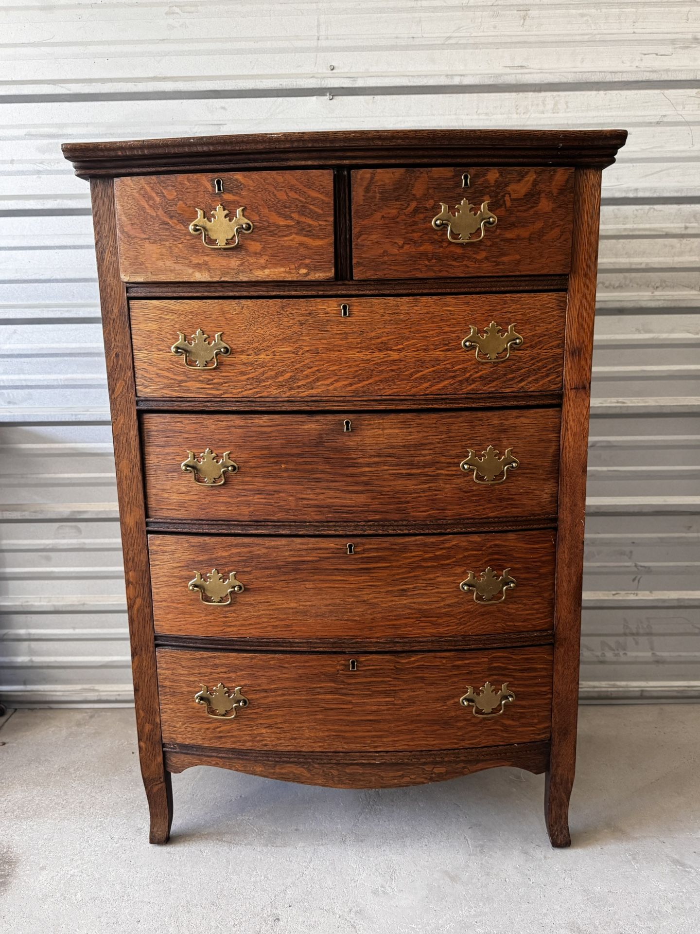 ANTIQUE TALL DRESSEE