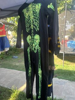 Skeleton costume