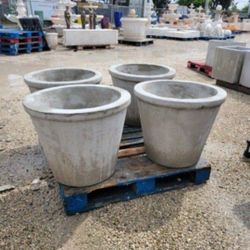 Concrete Stone Planter / Cement Backyard Patio Pots Garden Planters