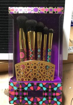 Tarte brush set authentic retails $144 new in box
