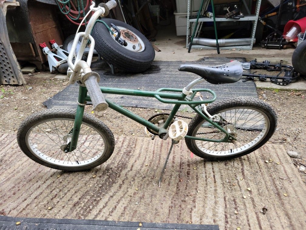 Mid 80s Ross Piranha BMX