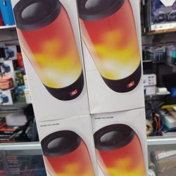 Excellent Gift 🎁 Item.  Bluetooth Speaker With Lighting Show. 