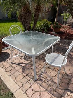 Patio table & 2 chairs