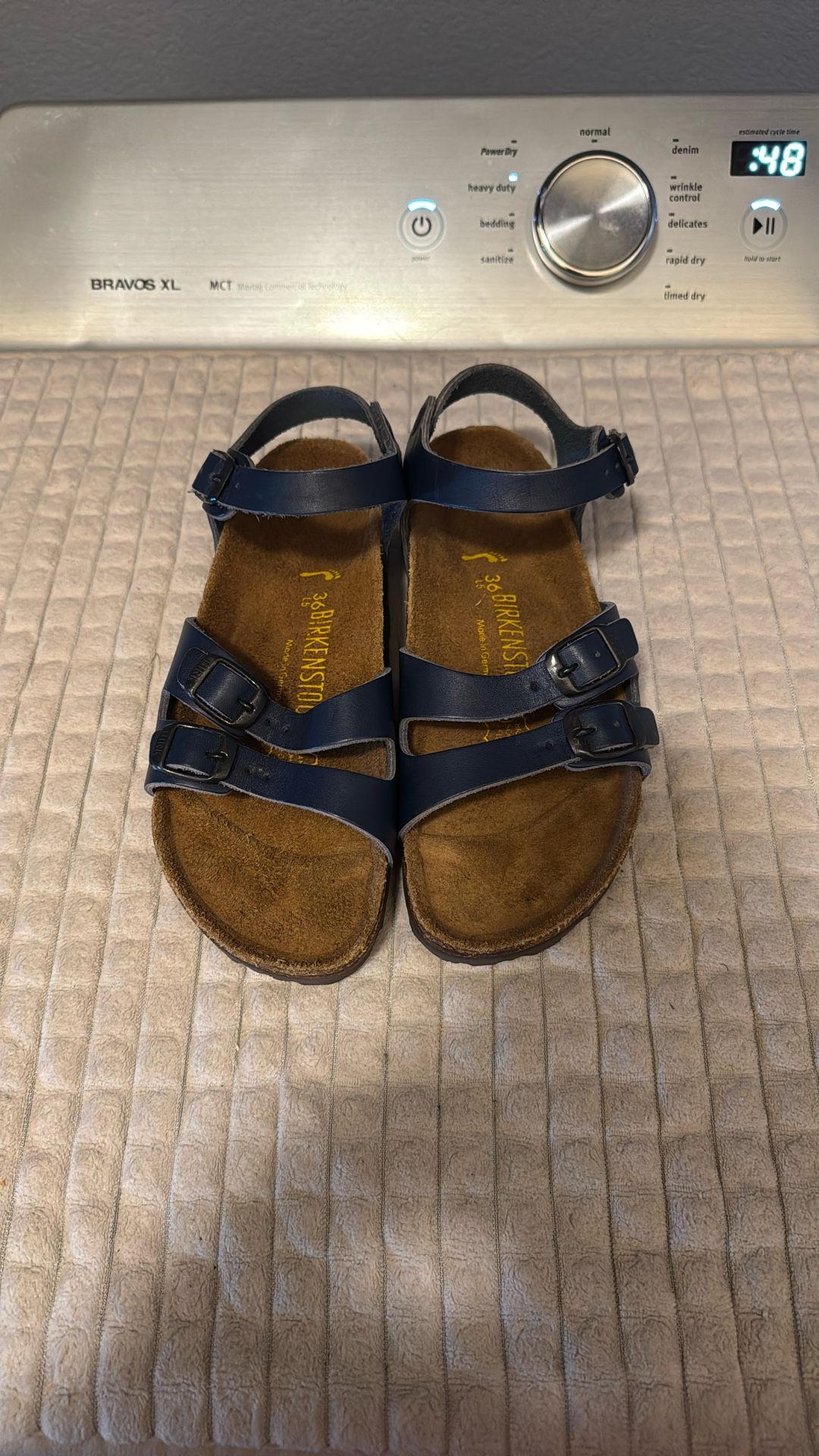 Women’s Size 5 Birkenstocks 