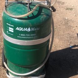 Aqua Mate, Portable Watering Tank Great for watering. Flowers plants anything that needs water