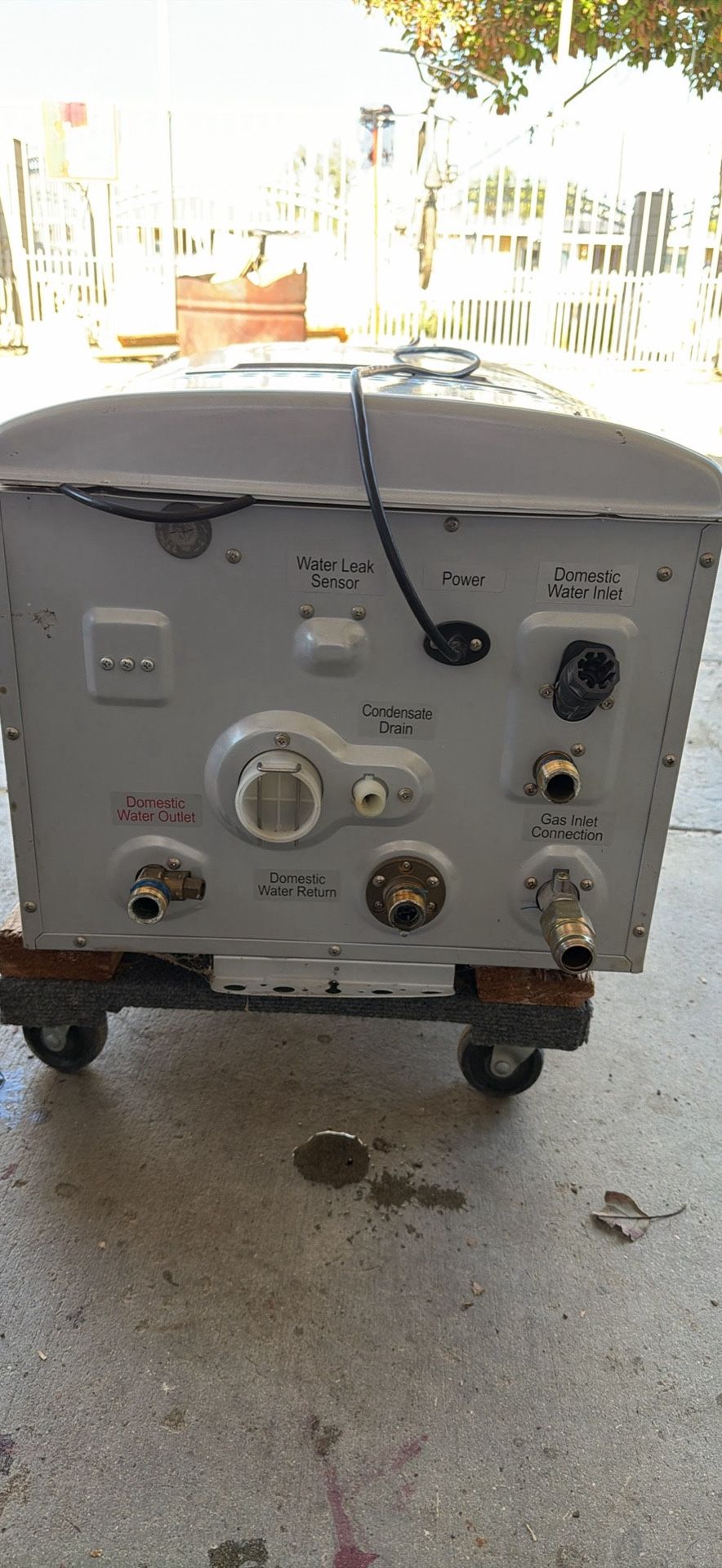 Nortiz Tankless Water With Built In Return Line