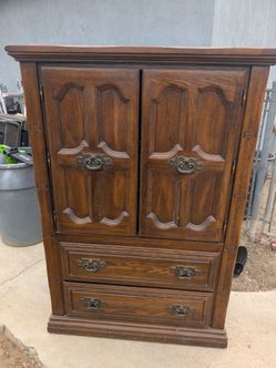 Dresser