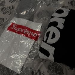Supreme Sweater Size Large And Medium 