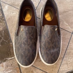 Micheal kors keaton skip-on