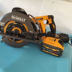DeWalt Circular Saw 