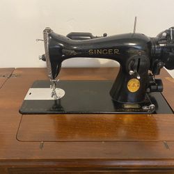 1900 's Antique Singer Sowing Machine for Sale in Tucson, AZ