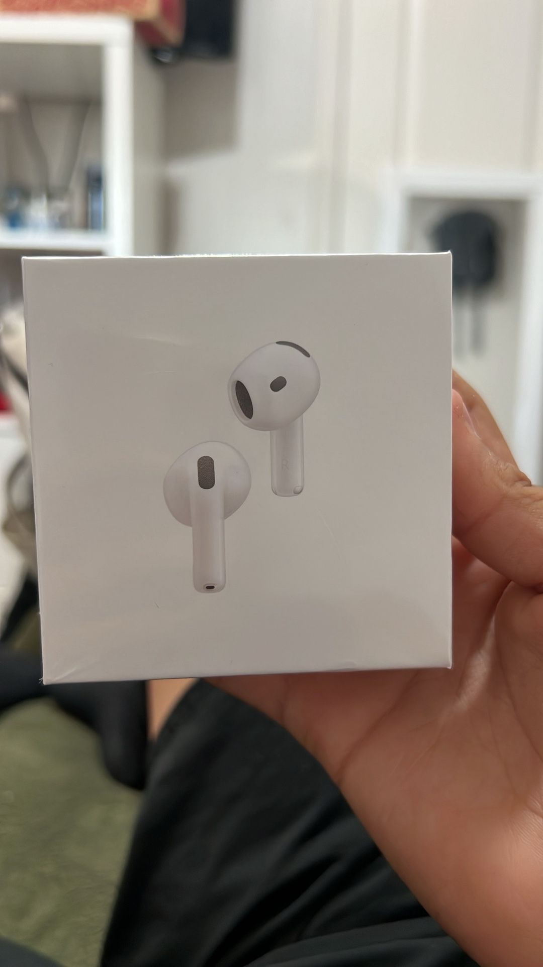 AirPods Gen 4
