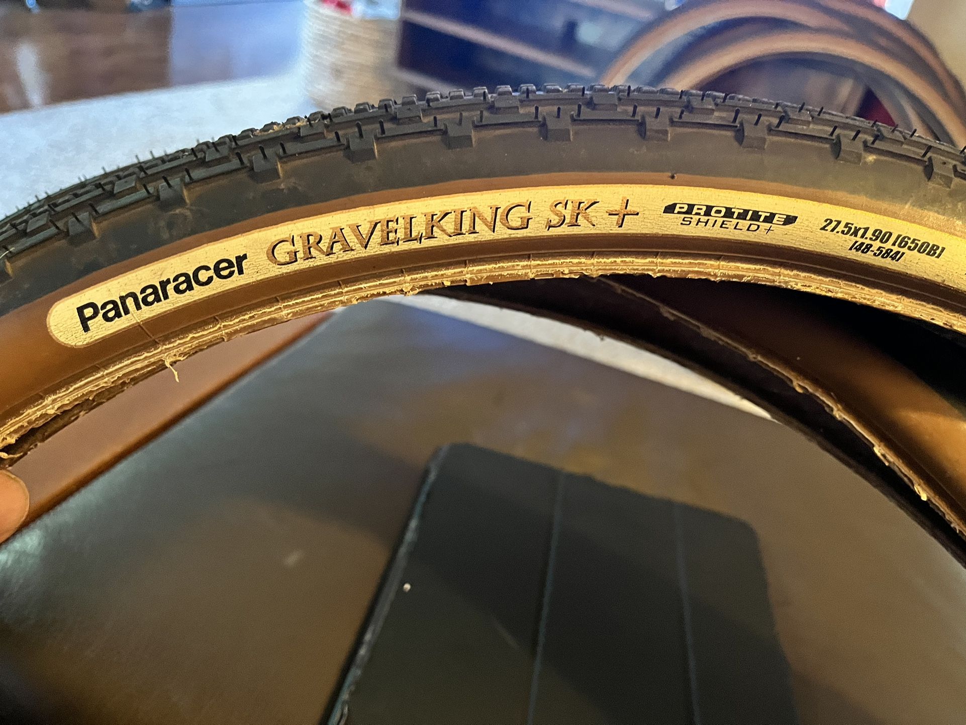Panracer gravel King Tubeless 650b Like New