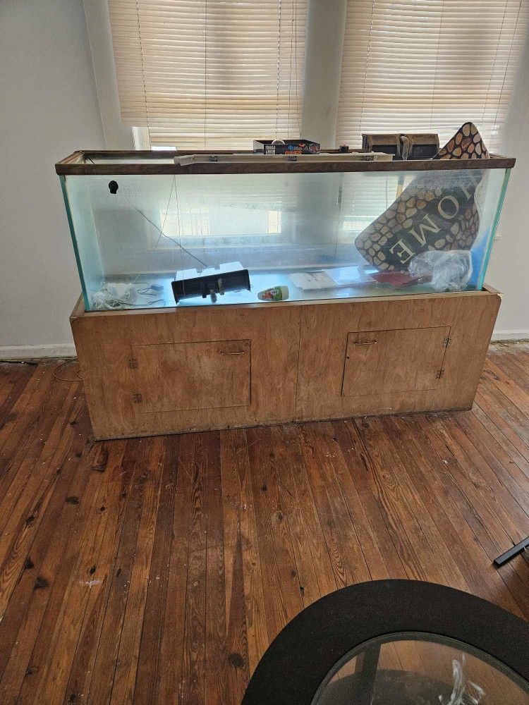 75 GALLON FISH TANK/ AQUARIUM