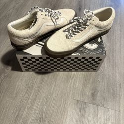 Vans Men's Old Skool Suede Skate Shoes