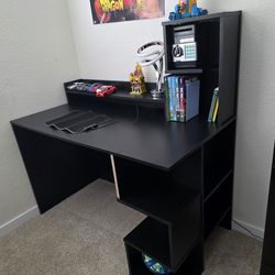 Black Desk