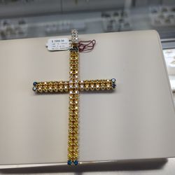 10k Solid Gold Yellow Diamond Pendant 106.3 Grams If You Are Interested Please Ask For Maribel Thank You 