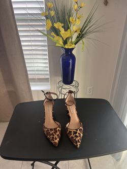 Woman’s Shoes