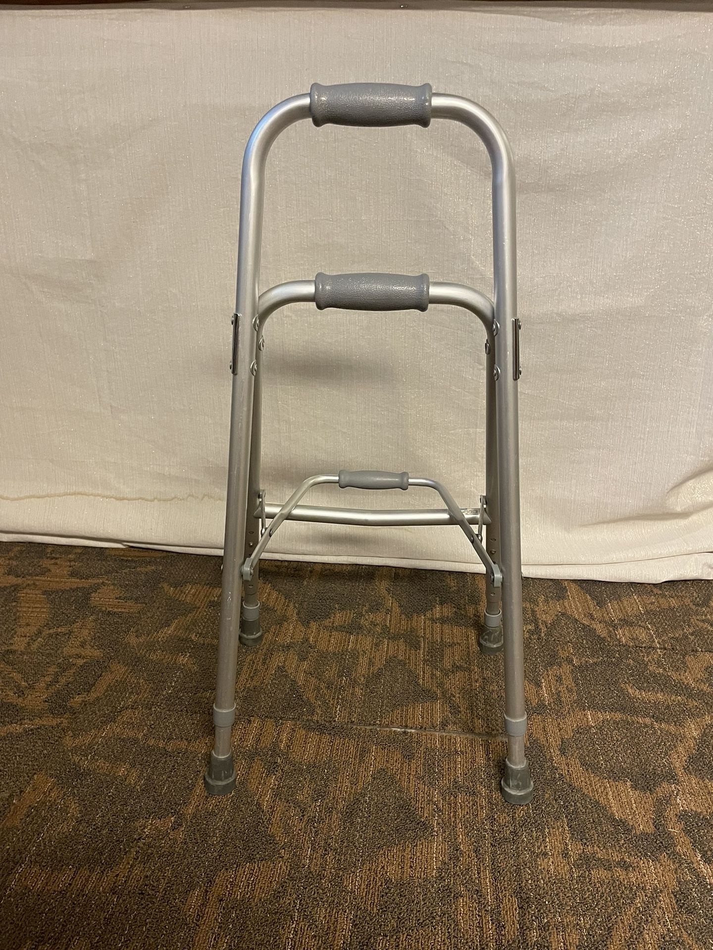 Hemi Walker Cane