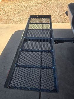 Hitch cargo carrier