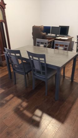 Kitchen table