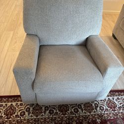 Leaving Room Set. Moving Sale