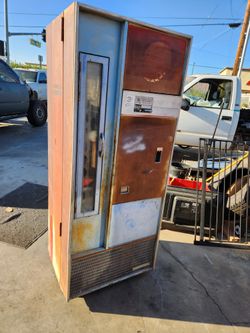 Vintage 1960 Vendo Coke Machine Works 3 Cent Vend