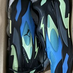 Puma Sneakers