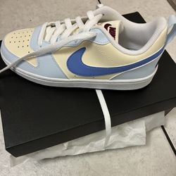 Nike Dunk Low Size 5