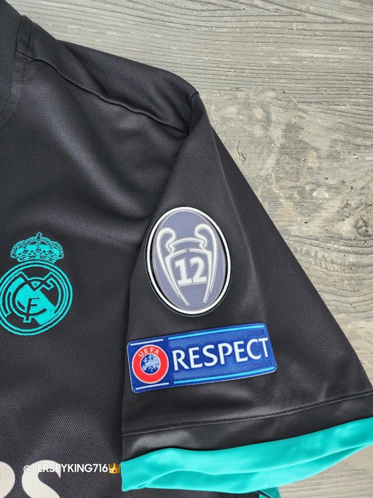 Charitybuzz: Ronaldo Hand-Signed Authentic Real Madrid 17-18 Jersey