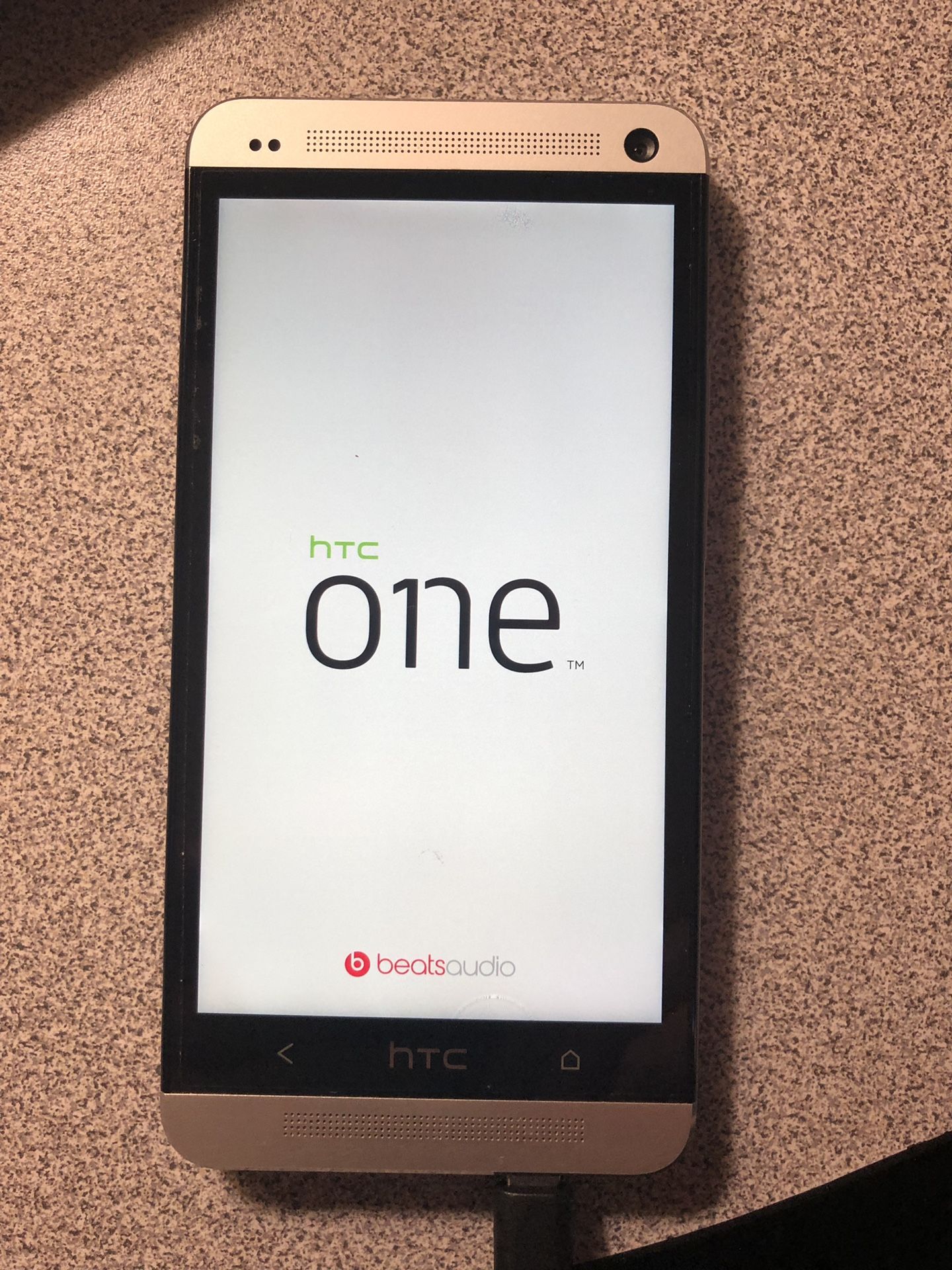 HTC One M7 32 w/Beats Audio factory unlocked