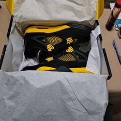 AIR JORDAN 4 RETRO 