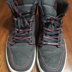 11 - Jordan 1 Mids