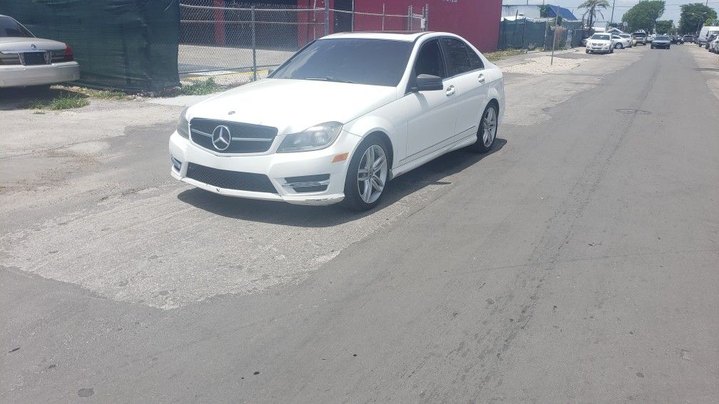 2013 Mercedes-Benz C-Class
