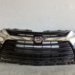 2021 2022 CHEVROLET BLAZER GRILLE USED OEM (contact info removed)74