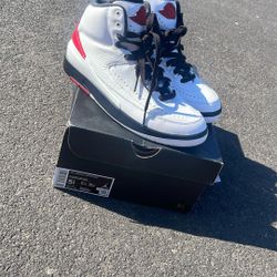 Jordan 2s   Color/red,black,white