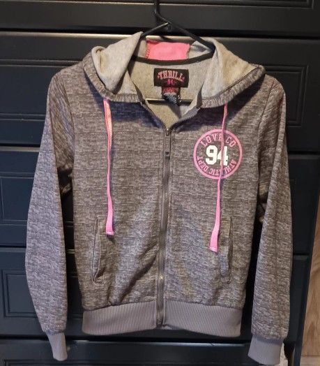Juniors Size Small, Thaill Hoodie