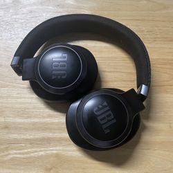 JBL LIVE660NC Noise-cancelling Overear Headphones