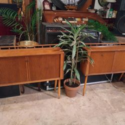 Vintage 1962 Packard Bell 2 Piece Receiver/Turntable  Console