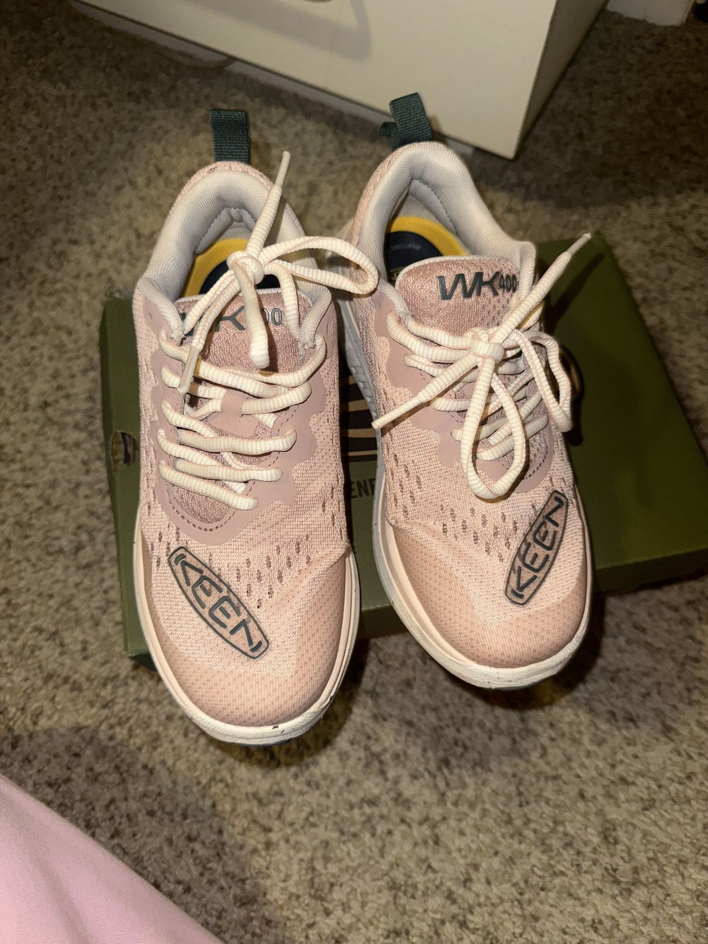 KEEN woman’s shoes