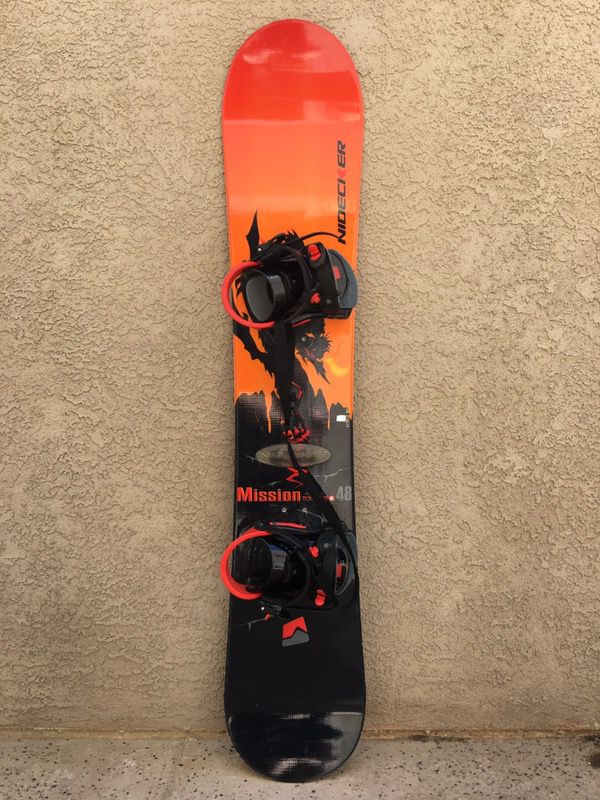 Zachtmoedigheid hersenen fysiek NIDECKER Mission Snowboard, 146 cm + Nidecker Bindings, Burton Bag for Sale  in Albuquerque, NM - OfferUp