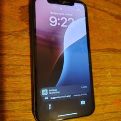 APPLE IPHONE 64GB UNLOCKED! SMALL CRACK BUT WORKS GREAT! ALREADY FACTORY RESETED AND READY FOR USE! OBO 