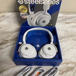 SteelSeries Arctis Nova 7P Wireless Multi-Platform Headset — Gen2 AI Mic - White #2