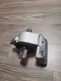 Engine Transmiss Mount For Ford Fusion Lincoln Zephyr Mazda 6 Mercury Milan